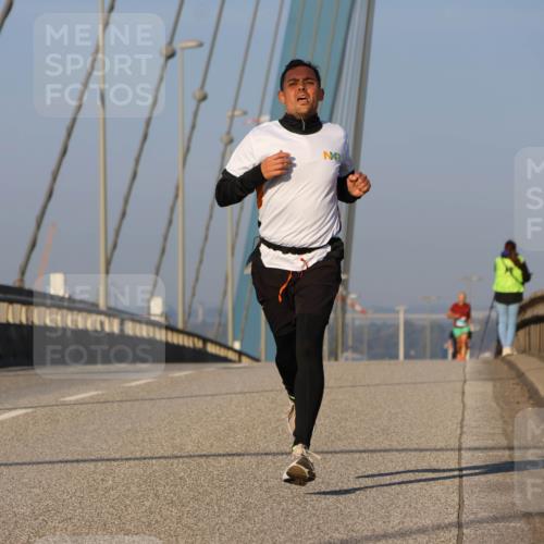 03.10.2025 - Köhlbrandbrückenlauf Strokosch-Dieckow http://msf.ph/oto/9104679 03.10.2025 09:30:43 Position 2  meine-sportfotos.de