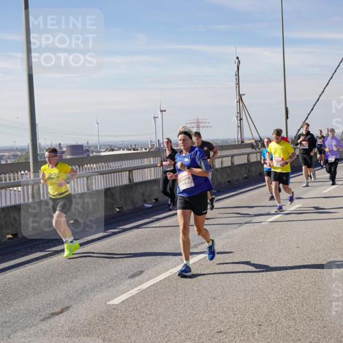 03.10.2025 - Köhlbrandbrückenlauf Michael Burmester http://msf.ph/oto/9104687 03.10.2025 12:48:47 Position 2  meine-sportfotos.de