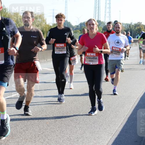 03.10.2025 - Köhlbrandbrückenlauf Strokosch-Dieckow http://msf.ph/oto/9104692 03.10.2025 12:13:17 Position 3 40, 6762, 4233, 6254, 5699 meine-sportfotos.de
