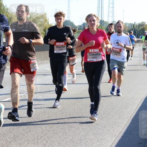 03.10.2025 - Köhlbrandbrückenlauf Strokosch-Dieckow http://msf.ph/oto/9104704 03.10.2025 12:13:17 Position 3 8, 4068, 6762, 40, 4233, 6254, 5699 meine-sportfotos.de