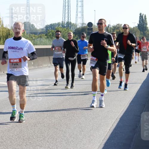 03.10.2025 - Köhlbrandbrückenlauf Strokosch-Dieckow http://msf.ph/oto/9104727 03.10.2025 12:13:20 Position 3 15, 25, 6741, 4478, 4084 meine-sportfotos.de