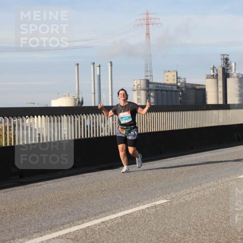 03.10.2025 - Köhlbrandbrückenlauf Lena Gebhardt http://msf.ph/oto/9104743 03.10.2025 10:12:41 Position 2 2336 meine-sportfotos.de