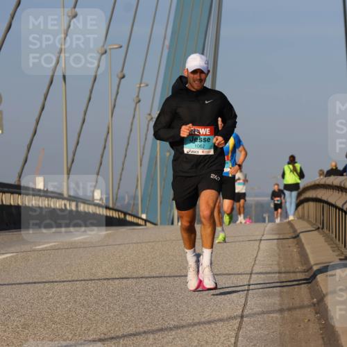 03.10.2025 - Köhlbrandbrückenlauf Strokosch-Dieckow http://msf.ph/oto/9104744 03.10.2025 09:31:11 Position 2 1062, 247 meine-sportfotos.de