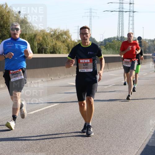 03.10.2025 - Köhlbrandbrückenlauf Strokosch-Dieckow http://msf.ph/oto/9104756 03.10.2025 12:13:27 Position 3 6142, 4126, 6484 meine-sportfotos.de