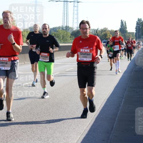 03.10.2025 - Köhlbrandbrückenlauf Strokosch-Dieckow http://msf.ph/oto/9104790 03.10.2025 12:13:29 Position 3 6464, 4016, 6484 meine-sportfotos.de