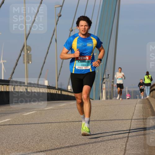 03.10.2025 - Köhlbrandbrückenlauf Strokosch-Dieckow http://msf.ph/oto/9104792 03.10.2025 09:31:16 Position 2 3304 meine-sportfotos.de