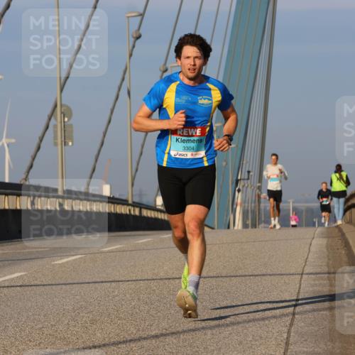 03.10.2025 - Köhlbrandbrückenlauf Strokosch-Dieckow http://msf.ph/oto/9104801 03.10.2025 09:31:16 Position 2 3304 meine-sportfotos.de