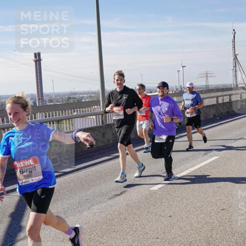 03.10.2025 - Köhlbrandbrückenlauf Michael Burmester http://msf.ph/oto/9104814 03.10.2025 12:48:51 Position 2 4685 meine-sportfotos.de