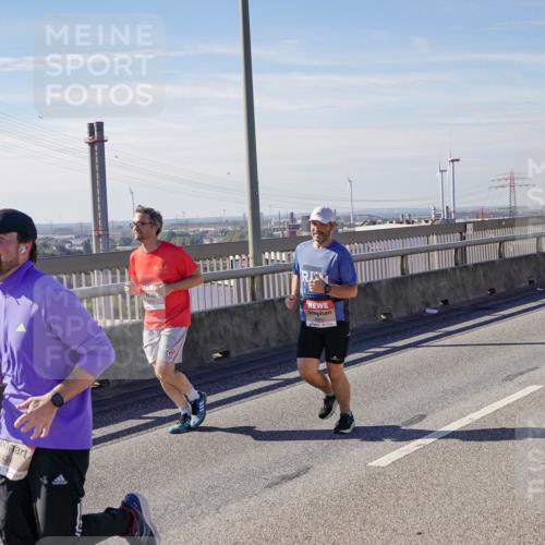 03.10.2025 - Köhlbrandbrückenlauf Michael Burmester http://msf.ph/oto/9104857 03.10.2025 12:48:53 Position 2 442 meine-sportfotos.de