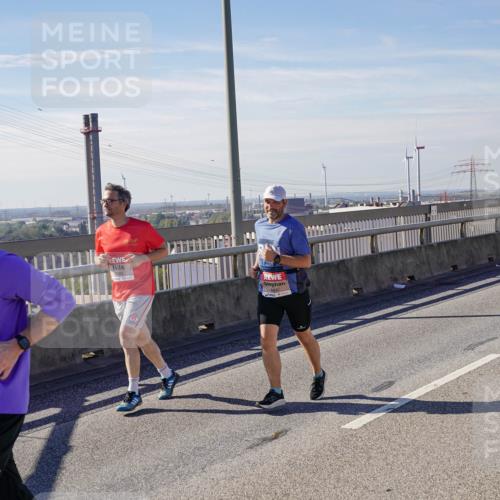 03.10.2025 - Köhlbrandbrückenlauf Michael Burmester http://msf.ph/oto/9104869 03.10.2025 12:48:53 Position 2  meine-sportfotos.de