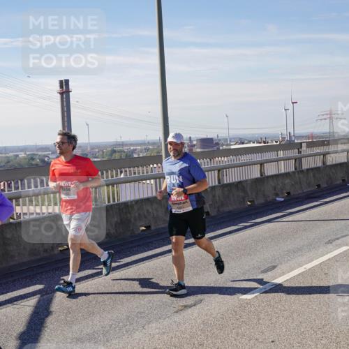 03.10.2025 - Köhlbrandbrückenlauf Michael Burmester http://msf.ph/oto/9104878 03.10.2025 12:48:53 Position 2  meine-sportfotos.de