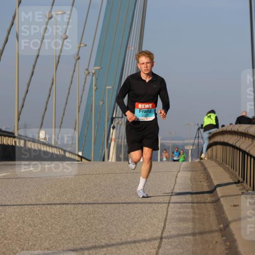 03.10.2025 - Köhlbrandbrückenlauf Strokosch-Dieckow http://msf.ph/oto/9104884 03.10.2025 09:31:33 Position 2 3127 meine-sportfotos.de