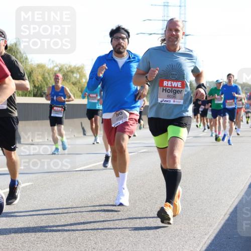 03.10.2025 - Köhlbrandbrückenlauf Strokosch-Dieckow http://msf.ph/oto/9104924 03.10.2025 12:14:02 Position 3 5926, 6154, 6036 meine-sportfotos.de