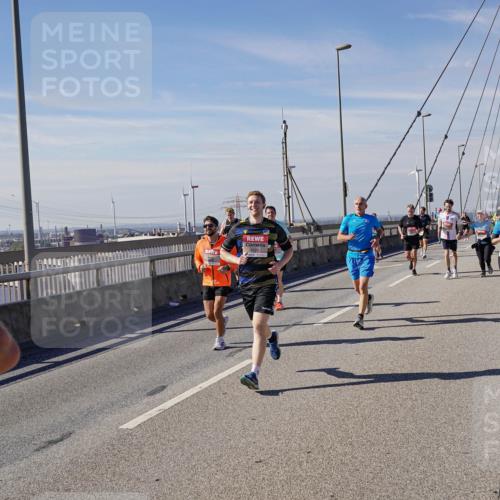 03.10.2025 - Köhlbrandbrückenlauf Michael Burmester http://msf.ph/oto/9104926 03.10.2025 12:48:54 Position 2  meine-sportfotos.de