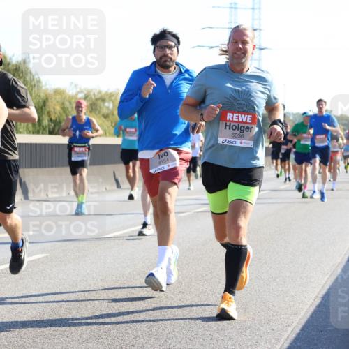 03.10.2025 - Köhlbrandbrückenlauf Strokosch-Dieckow http://msf.ph/oto/9104933 03.10.2025 12:14:02 Position 3 5926, 6154, 2015, 6036 meine-sportfotos.de