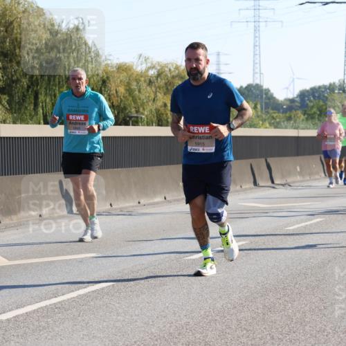 03.10.2025 - Köhlbrandbrückenlauf Strokosch-Dieckow http://msf.ph/oto/9104938 03.10.2025 12:14:04 Position 3 5948, 5915, 6775 meine-sportfotos.de