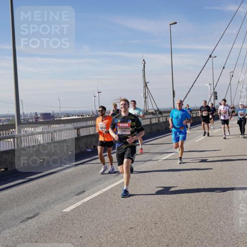 03.10.2025 - Köhlbrandbrückenlauf Michael Burmester http://msf.ph/oto/9104939 03.10.2025 12:48:54 Position 2  meine-sportfotos.de