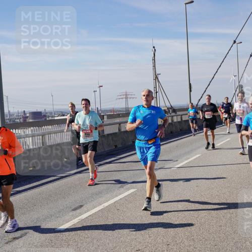 03.10.2025 - Köhlbrandbrückenlauf Michael Burmester http://msf.ph/oto/9104971 03.10.2025 12:48:56 Position 2  meine-sportfotos.de