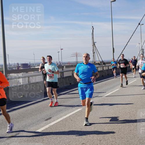 03.10.2025 - Köhlbrandbrückenlauf Michael Burmester http://msf.ph/oto/9104981 03.10.2025 12:48:56 Position 2  meine-sportfotos.de