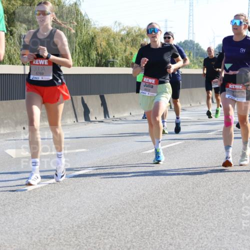 03.10.2025 - Köhlbrandbrückenlauf Strokosch-Dieckow http://msf.ph/oto/9104983 03.10.2025 12:14:09 Position 3 6769, 6612, 258, 4206 meine-sportfotos.de