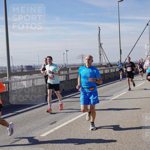 03.10.2025 - Köhlbrandbrückenlauf Michael Burmester http://msf.ph/oto/9104989 03.10.2025 12:48:56 Position 2 27 meine-sportfotos.de