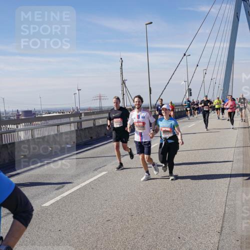 03.10.2025 - Köhlbrandbrückenlauf Michael Burmester http://msf.ph/oto/9105042 03.10.2025 12:48:58 Position 2  meine-sportfotos.de