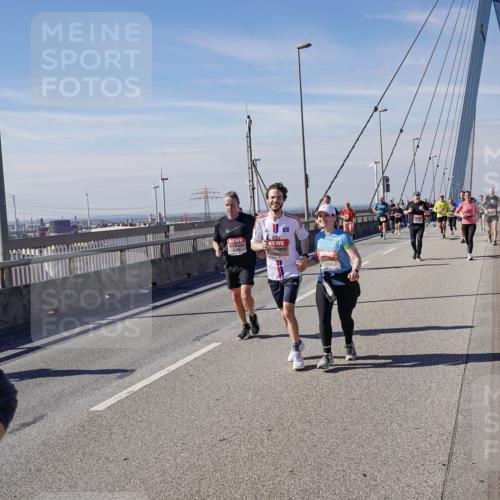 03.10.2025 - Köhlbrandbrückenlauf Michael Burmester http://msf.ph/oto/9105054 03.10.2025 12:48:58 Position 2  meine-sportfotos.de