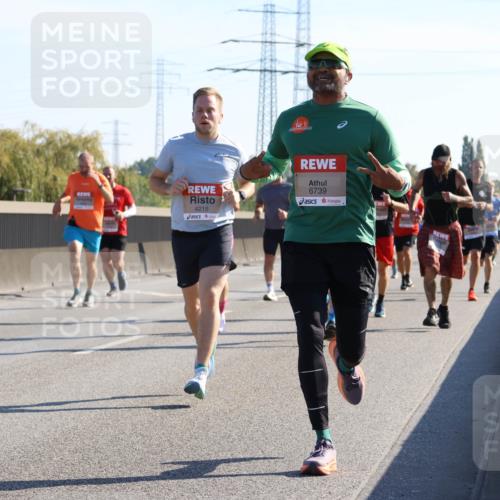 03.10.2025 - Köhlbrandbrückenlauf Strokosch-Dieckow http://msf.ph/oto/9105078 03.10.2025 12:14:21 Position 3 4215, 6739 meine-sportfotos.de