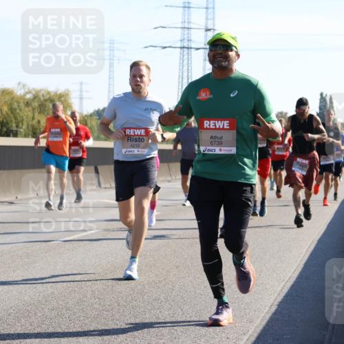 03.10.2025 - Köhlbrandbrückenlauf Strokosch-Dieckow http://msf.ph/oto/9105082 03.10.2025 12:14:21 Position 3 4215, 6739 meine-sportfotos.de