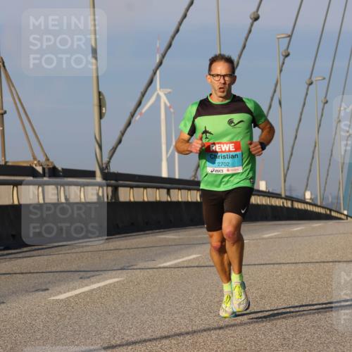 03.10.2025 - Köhlbrandbrückenlauf Strokosch-Dieckow http://msf.ph/oto/9105099 03.10.2025 09:32:29 Position 2 2702, 180 meine-sportfotos.de