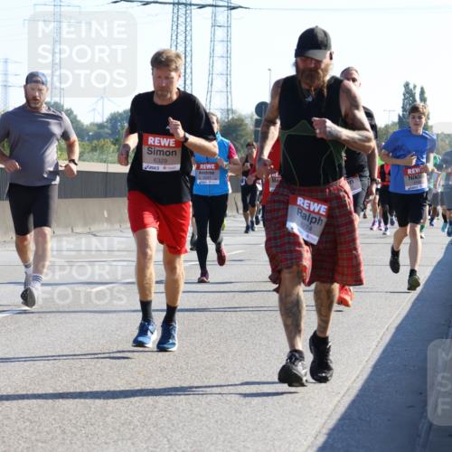 03.10.2025 - Köhlbrandbrückenlauf Strokosch-Dieckow http://msf.ph/oto/9105106 03.10.2025 12:14:24 Position 3 6329, 6341, 4274 meine-sportfotos.de