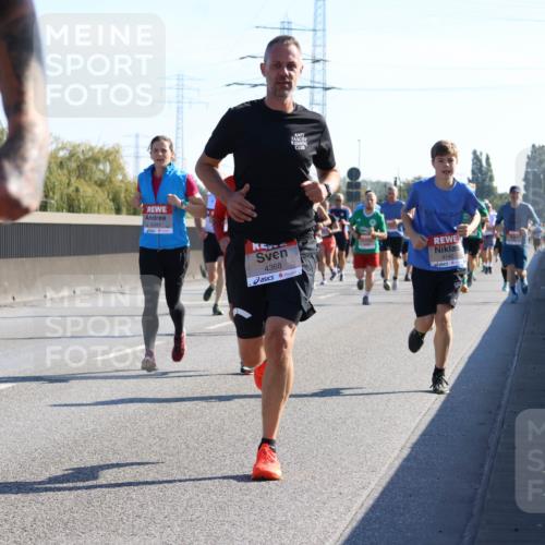 03.10.2025 - Köhlbrandbrückenlauf Strokosch-Dieckow http://msf.ph/oto/9105113 03.10.2025 12:14:27 Position 3 6341, 4368, 4140 meine-sportfotos.de