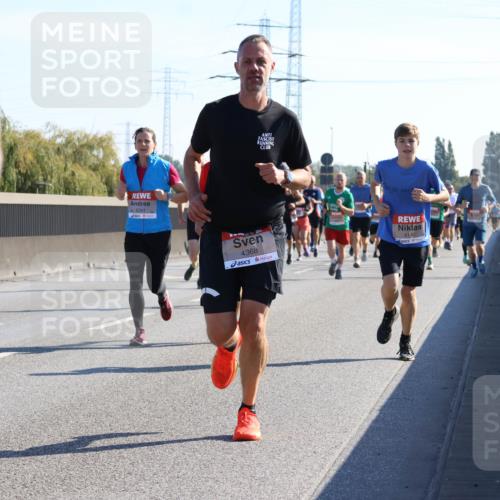 03.10.2025 - Köhlbrandbrückenlauf Strokosch-Dieckow http://msf.ph/oto/9105117 03.10.2025 12:14:27 Position 3 6341, 4368, 4140 meine-sportfotos.de