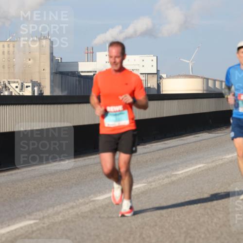 03.10.2025 - Köhlbrandbrückenlauf Lena Gebhardt http://msf.ph/oto/9105118 03.10.2025 09:38:53 Position 2  meine-sportfotos.de