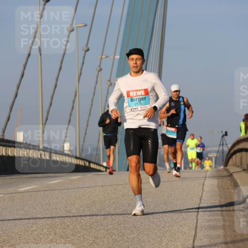 03.10.2025 - Köhlbrandbrückenlauf Strokosch-Dieckow http://msf.ph/oto/9105119 03.10.2025 09:32:36 Position 2 2176 meine-sportfotos.de