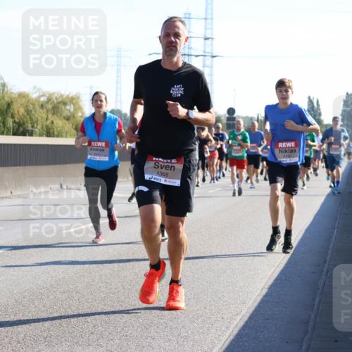 03.10.2025 - Köhlbrandbrückenlauf Strokosch-Dieckow http://msf.ph/oto/9105121 03.10.2025 12:14:27 Position 3 6341, 4368, 4140 meine-sportfotos.de