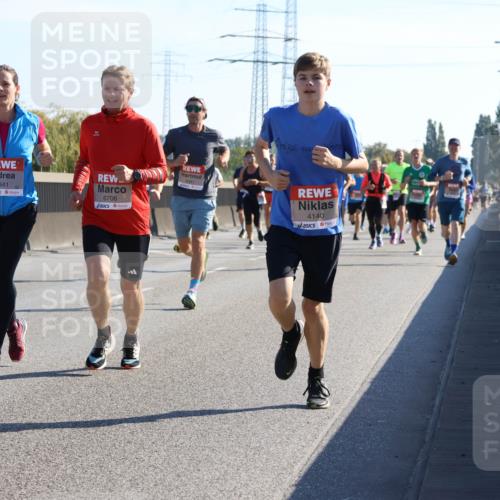 03.10.2025 - Köhlbrandbrückenlauf Strokosch-Dieckow http://msf.ph/oto/9105127 03.10.2025 12:14:28 Position 3 6341, 6706, 6391, 4140 meine-sportfotos.de