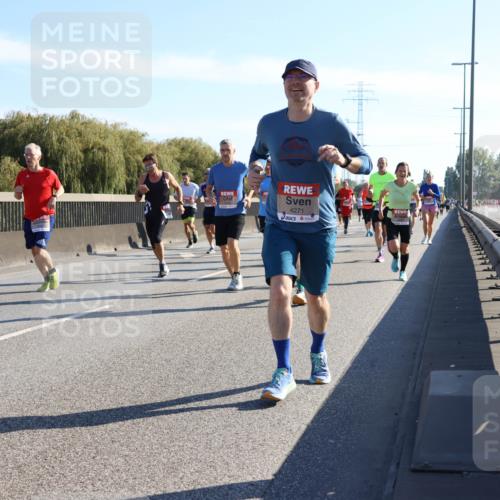 03.10.2025 - Köhlbrandbrückenlauf Strokosch-Dieckow http://msf.ph/oto/9105142 03.10.2025 12:14:36 Position 3 4271 meine-sportfotos.de