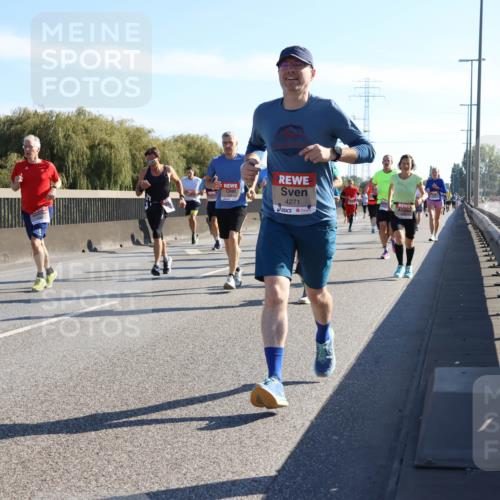 03.10.2025 - Köhlbrandbrückenlauf Strokosch-Dieckow http://msf.ph/oto/9105149 03.10.2025 12:14:36 Position 3 4271 meine-sportfotos.de