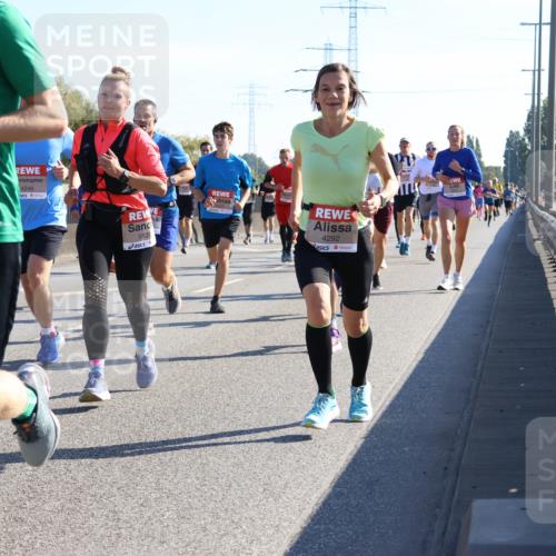 03.10.2025 - Köhlbrandbrückenlauf Strokosch-Dieckow http://msf.ph/oto/9105169 03.10.2025 12:14:37 Position 3 4371, 4249, 5639, 4292 meine-sportfotos.de