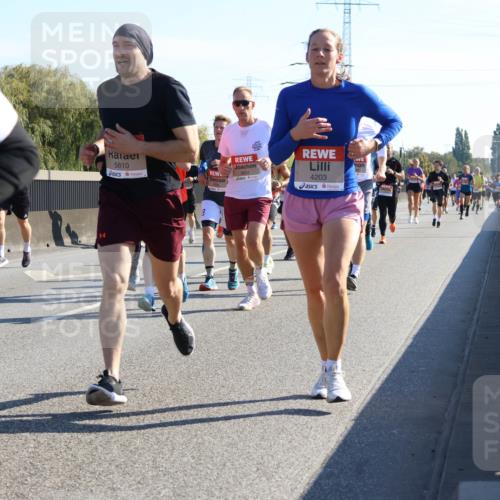 03.10.2025 - Köhlbrandbrückenlauf Strokosch-Dieckow http://msf.ph/oto/9105206 03.10.2025 12:14:40 Position 3 4039, 5810, 6631, 4203 meine-sportfotos.de