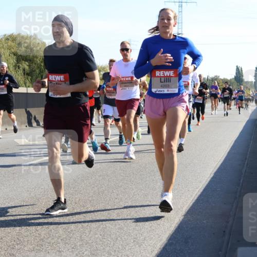03.10.2025 - Köhlbrandbrückenlauf Strokosch-Dieckow http://msf.ph/oto/9105213 03.10.2025 12:14:40 Position 3 13, 6631, 4203 meine-sportfotos.de