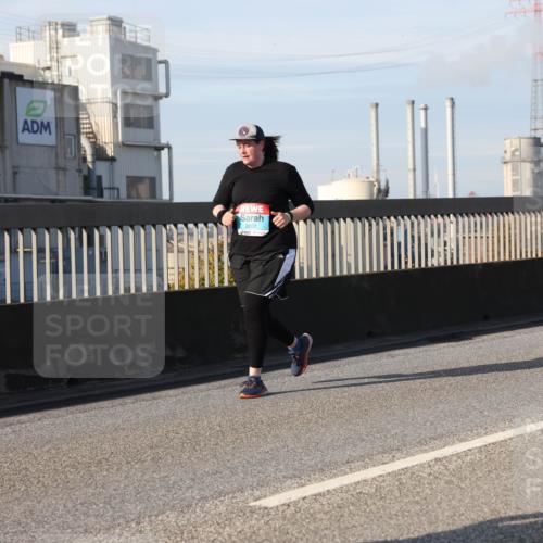 03.10.2025 - Köhlbrandbrückenlauf Lena Gebhardt http://msf.ph/oto/9105235 03.10.2025 10:12:46 Position 2 2602 meine-sportfotos.de