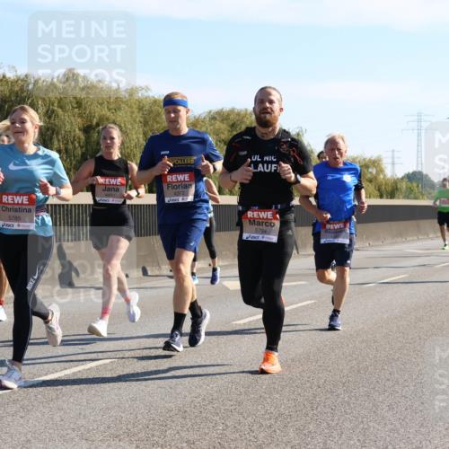 03.10.2025 - Köhlbrandbrückenlauf Strokosch-Dieckow http://msf.ph/oto/9105239 03.10.2025 12:14:46 Position 3 5785, 4492, 4252, 5784 meine-sportfotos.de
