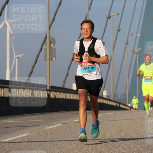 03.10.2025 - Köhlbrandbrückenlauf Strokosch-Dieckow http://msf.ph/oto/9105258 03.10.2025 09:32:52 Position 2 3153 meine-sportfotos.de