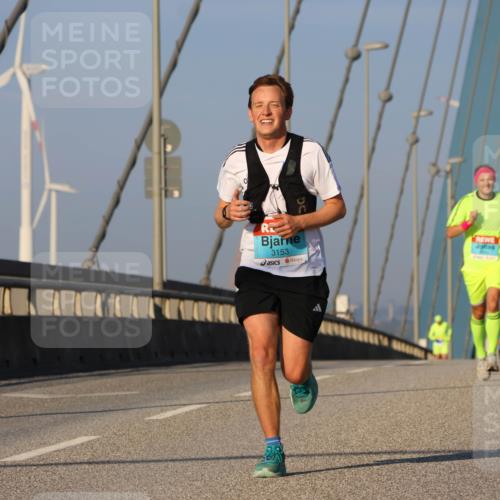 03.10.2025 - Köhlbrandbrückenlauf Strokosch-Dieckow http://msf.ph/oto/9105269 03.10.2025 09:32:52 Position 2 3153 meine-sportfotos.de