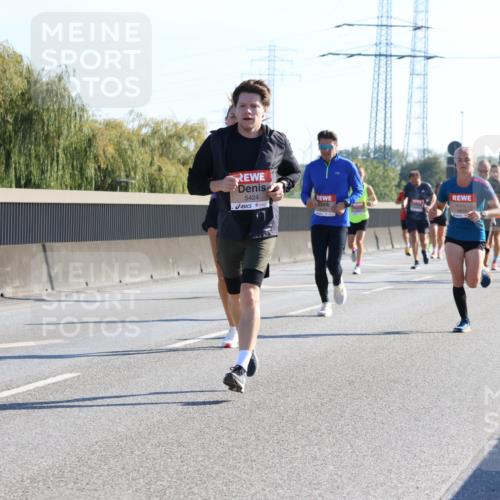 03.10.2025 - Köhlbrandbrückenlauf Strokosch-Dieckow http://msf.ph/oto/9105271 03.10.2025 12:14:49 Position 3 5424, 6813 meine-sportfotos.de
