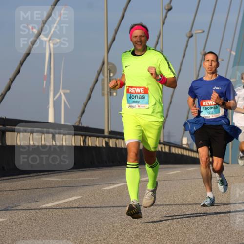 03.10.2025 - Köhlbrandbrückenlauf Strokosch-Dieckow http://msf.ph/oto/9105285 03.10.2025 09:32:57 Position 2 3082, 9, 1032 meine-sportfotos.de