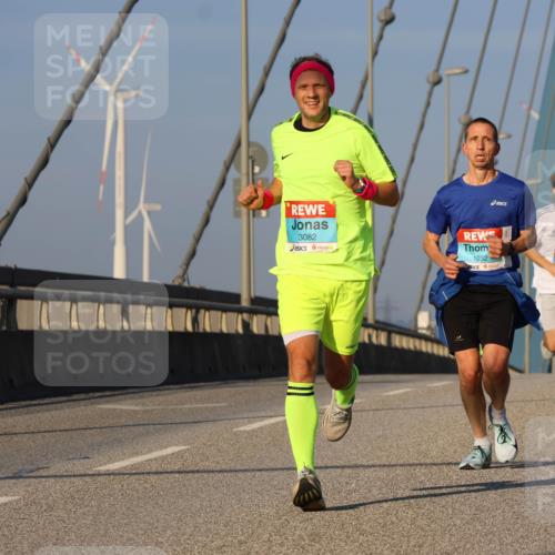 03.10.2025 - Köhlbrandbrückenlauf Strokosch-Dieckow http://msf.ph/oto/9105290 03.10.2025 09:32:58 Position 2 3082, 1032 meine-sportfotos.de