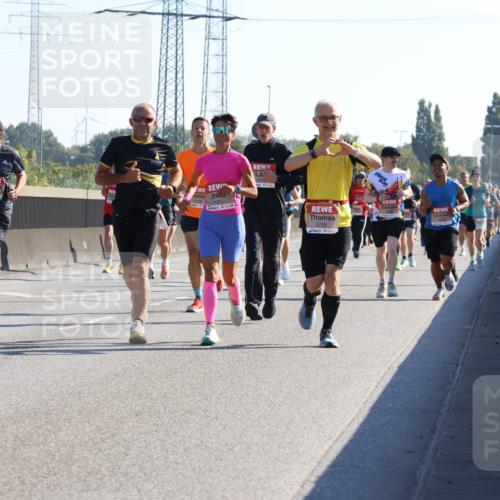 03.10.2025 - Köhlbrandbrückenlauf Strokosch-Dieckow http://msf.ph/oto/9105301 03.10.2025 12:14:53 Position 3 4219, 4332, 4061, 4319, 5799 meine-sportfotos.de